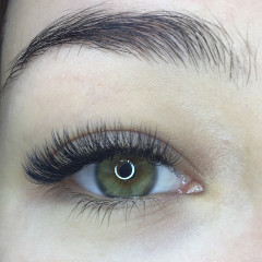 Наращивание ресниц 2D объема